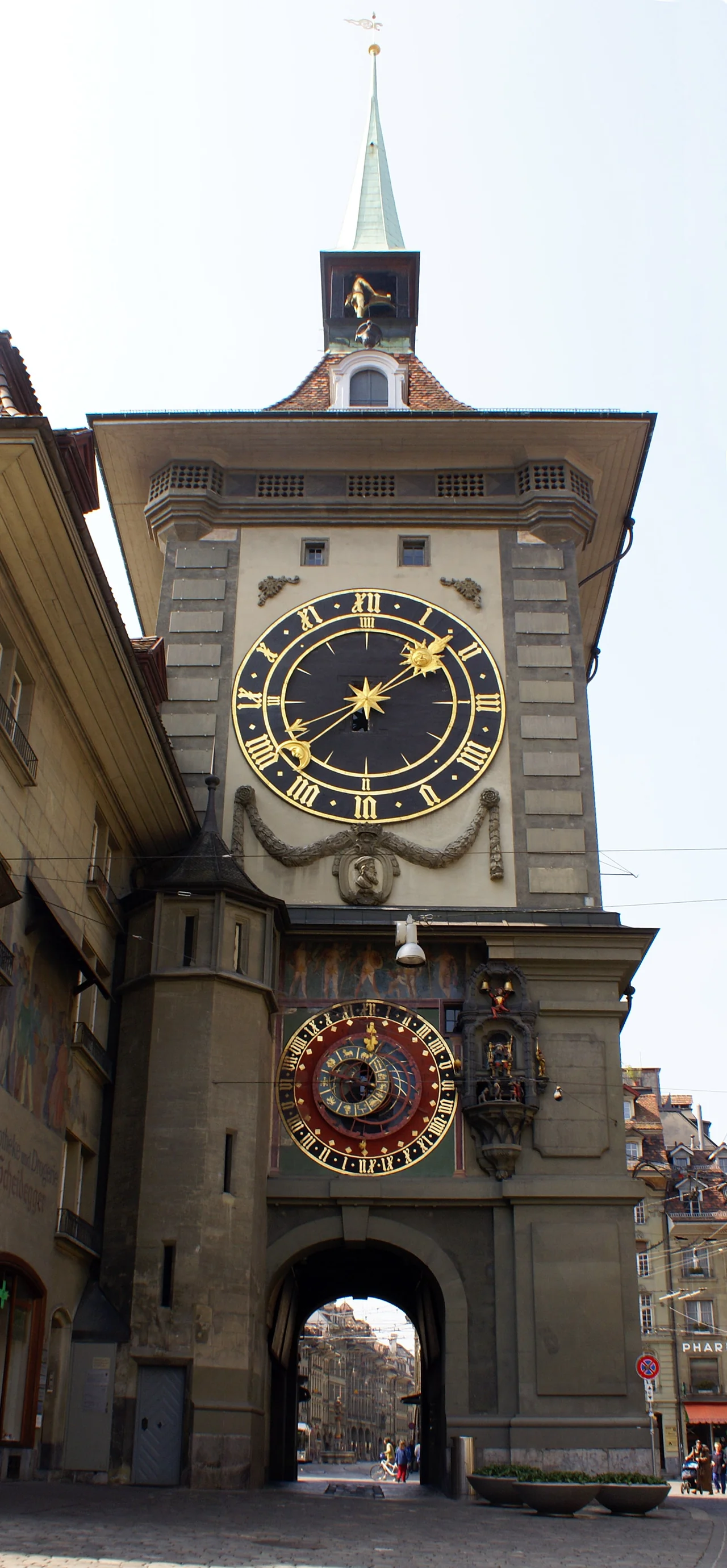 Ostfassade des Zytglogge in Bern