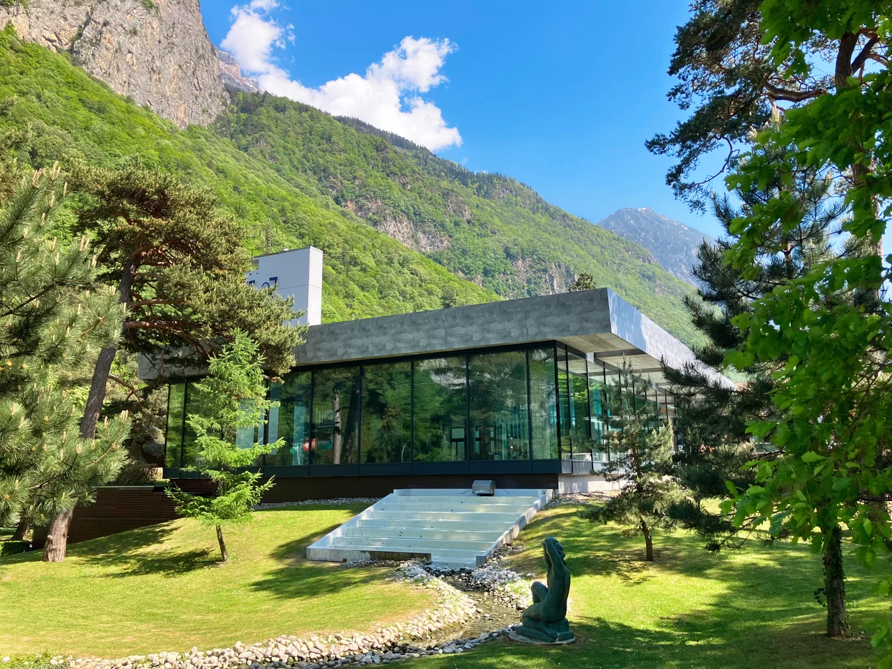 Zurich to Les Bains de Lavey Transfer – exterior of the facility