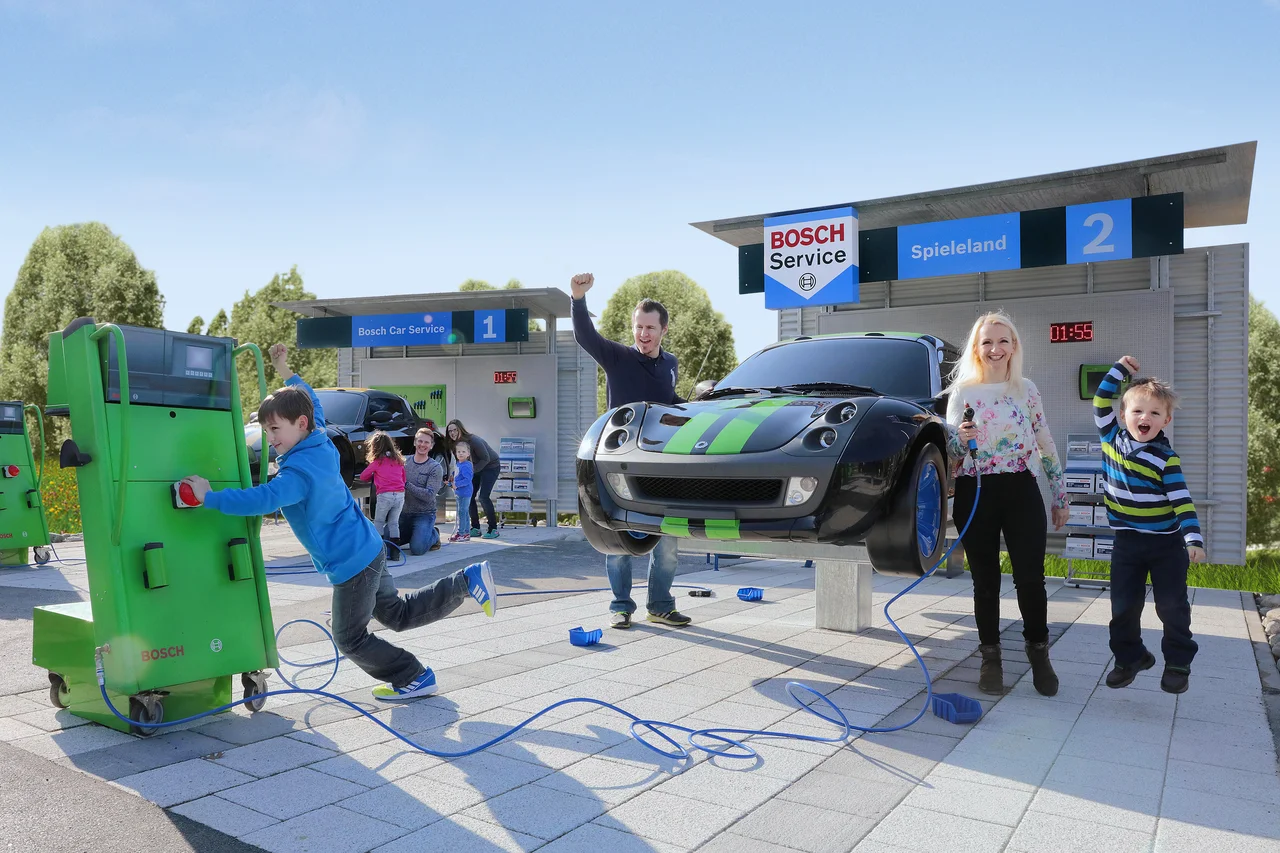 Workshop-themed family activity at Ravensburger Spieleland